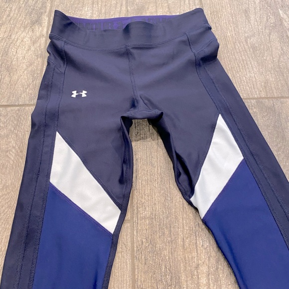 Cropped Under Armour Leggings - Picture 2 of 6